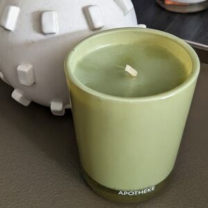 Apotheke Saffron Vanilla scented candle